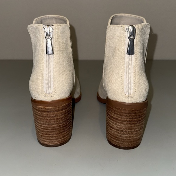 Like New, BP Brynne Ankle Bootie, Size 7.5 M, Ivory Croco, Never Been Worn - Picture 5 of 9